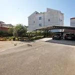 Stipe דירה